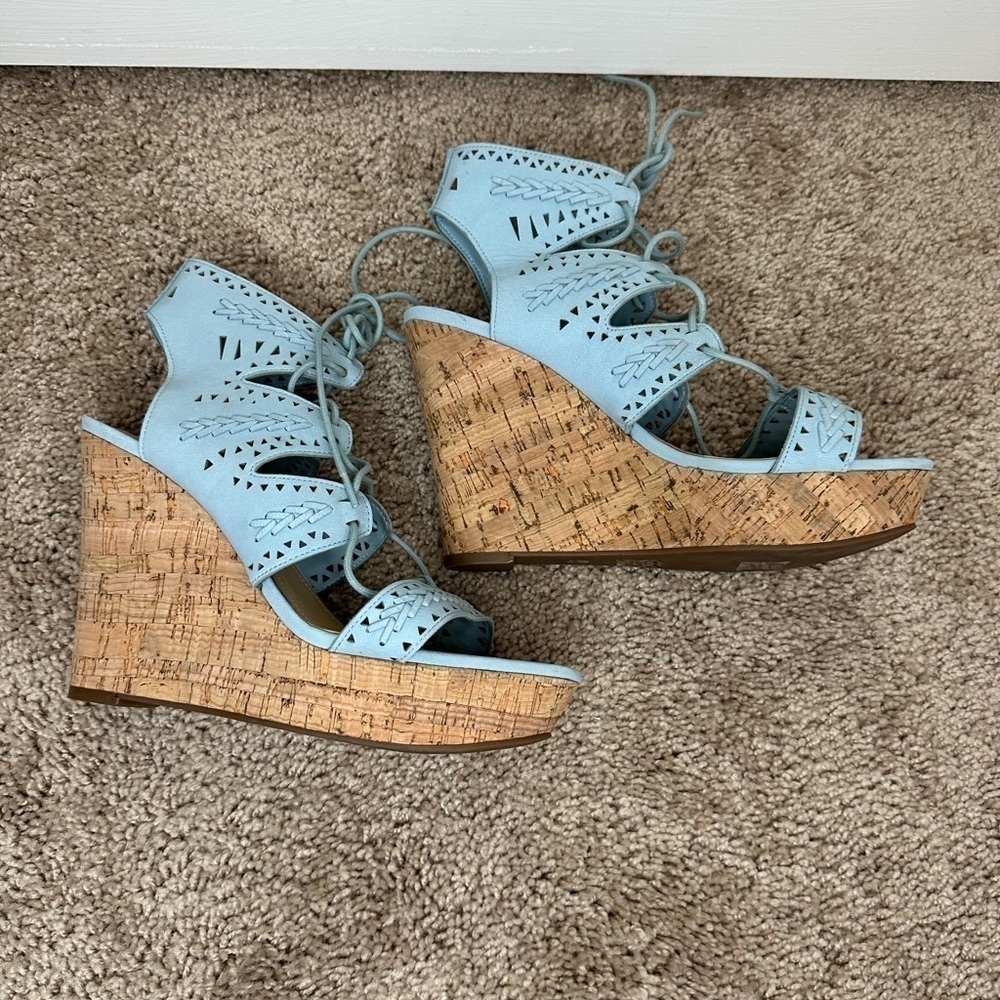 Marc Fisher Hosana Wedges sz 8.5